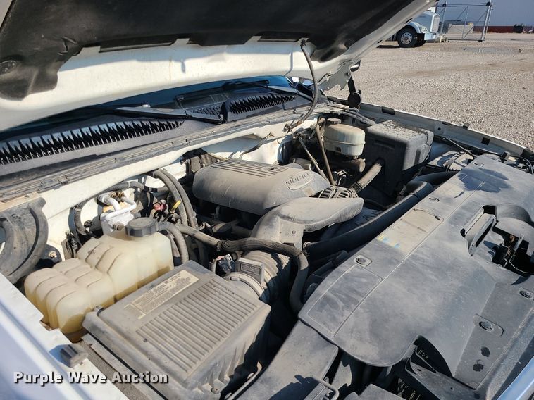 image for item LE9199 2007 Chevrolet Silverado 2500HD  utility bed pickup truck