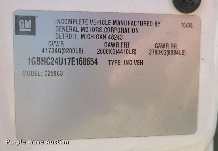 image for item LE9199 2007 Chevrolet Silverado 2500HD  utility bed pickup truck