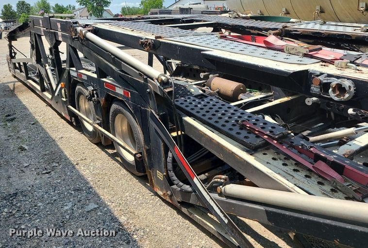 image for item LE9236 2007 Delavan  car carrier