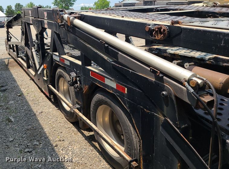 image for item LE9236 2007 Delavan  car carrier