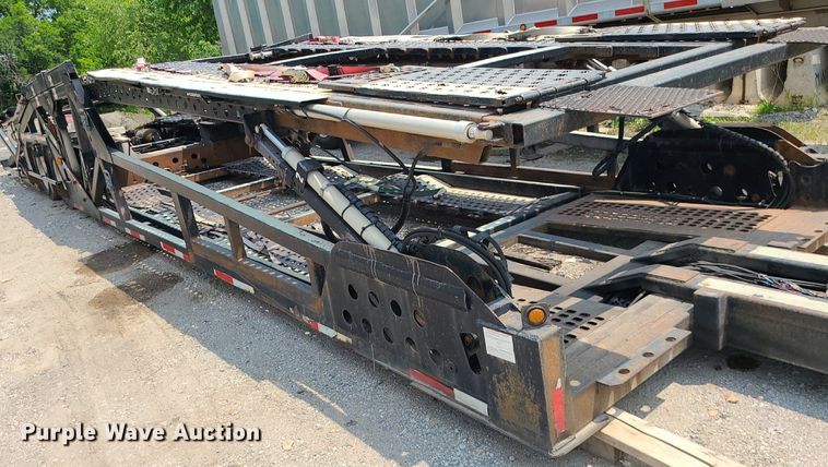 image for item LE9236 2007 Delavan  car carrier