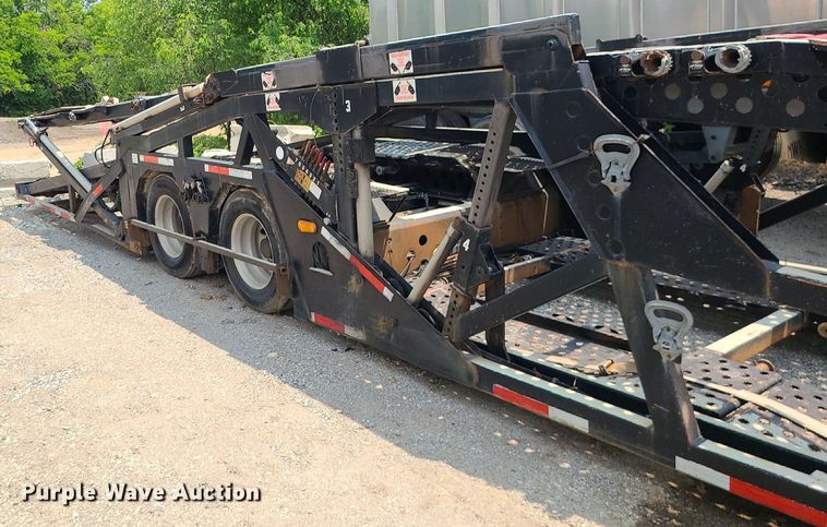 image for item LE9236 2007 Delavan  car carrier