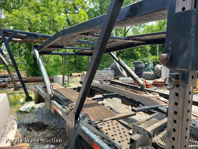 image for item LE9236 2007 Delavan  car carrier