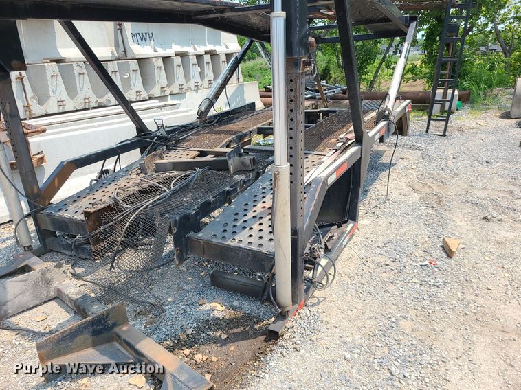 image for item LE9236 2007 Delavan  car carrier