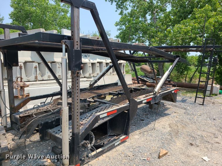 image for item LE9236 2007 Delavan  car carrier