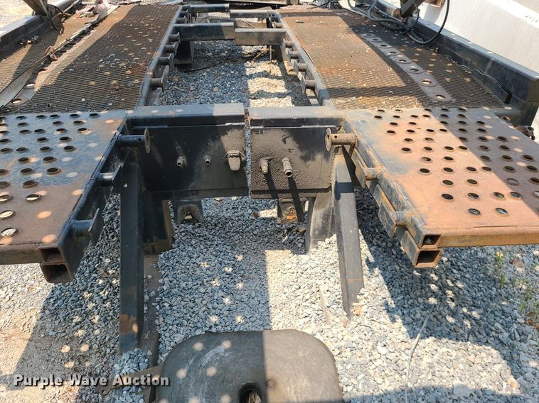 image for item LE9236 2007 Delavan  car carrier