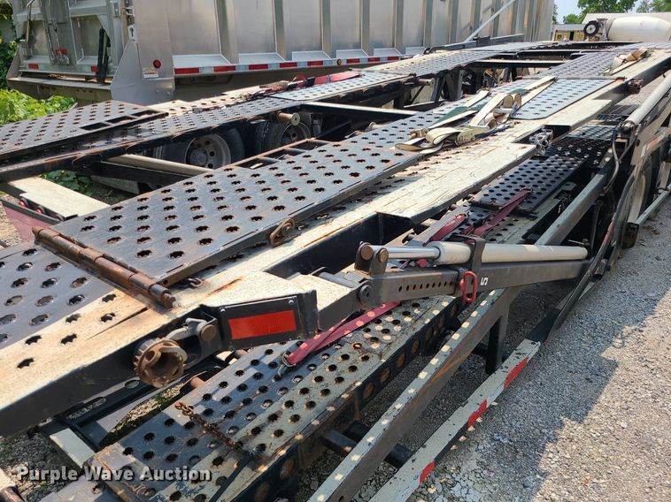 image for item LE9236 2007 Delavan  car carrier