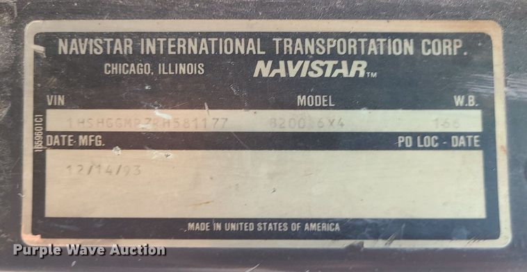 image for item LE9237 1993 International 8200  flatbed truck