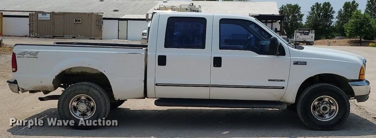 image for item LE9238 2000 Ford F350 Super Duty  Crew Cab pickup truck