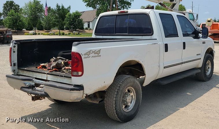 image for item LE9238 2000 Ford F350 Super Duty  Crew Cab pickup truck