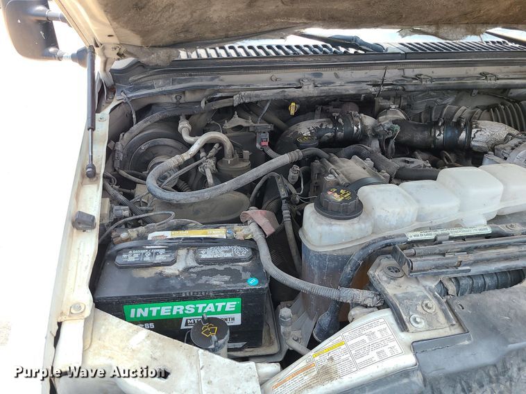 image for item LE9238 2000 Ford F350 Super Duty  Crew Cab pickup truck