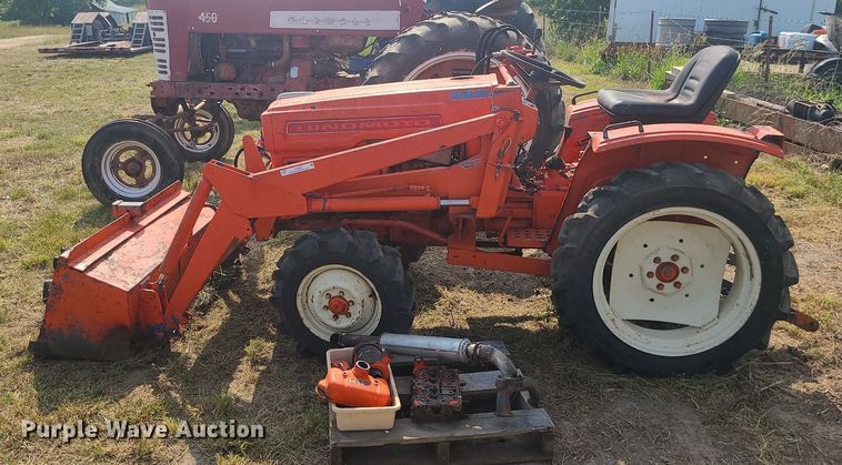 image for item LE9247 Hinomoto 1477  tractor