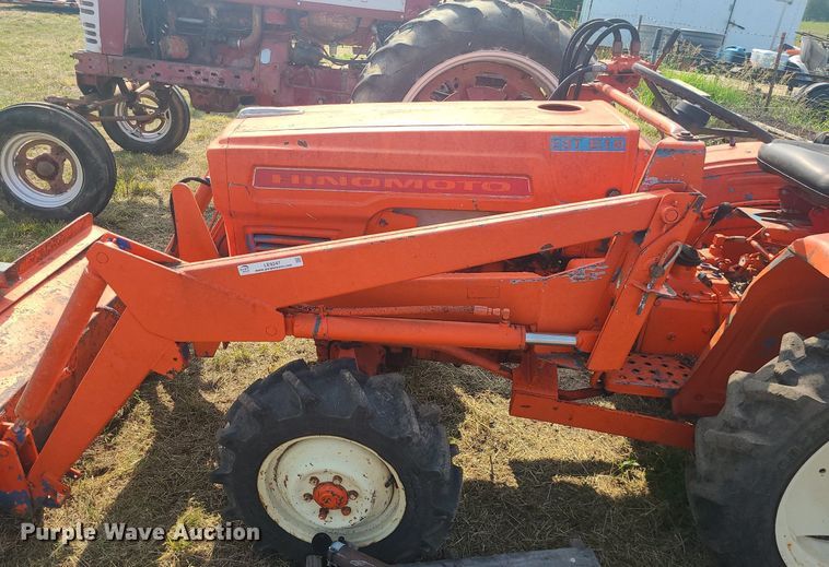image for item LE9247 Hinomoto 1477  tractor