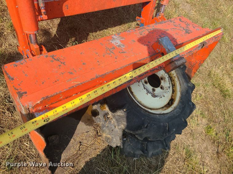 image for item LE9247 Hinomoto 1477  tractor