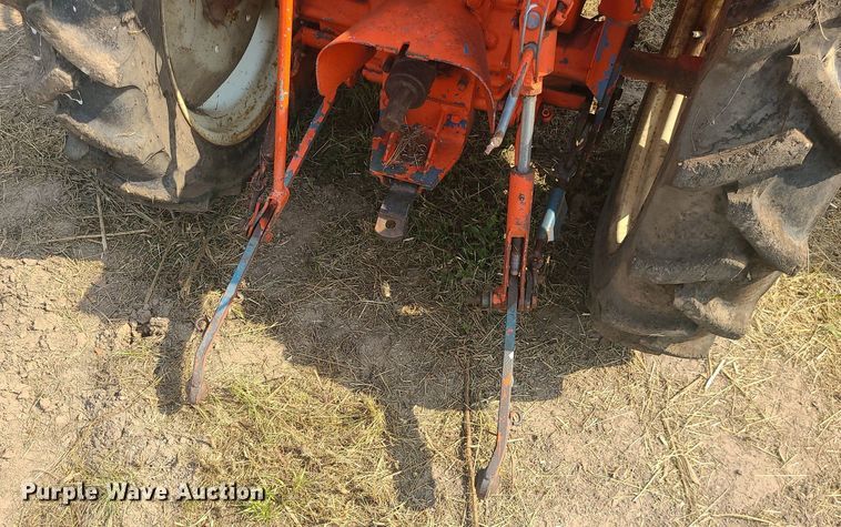 image for item LE9247 Hinomoto 1477  tractor