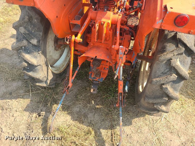 image for item LE9247 Hinomoto 1477  tractor