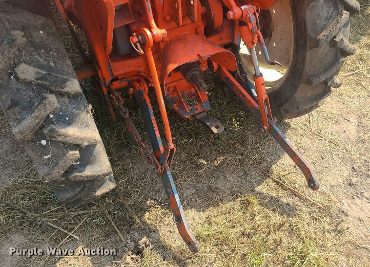 image for item LE9247 Hinomoto 1477  tractor