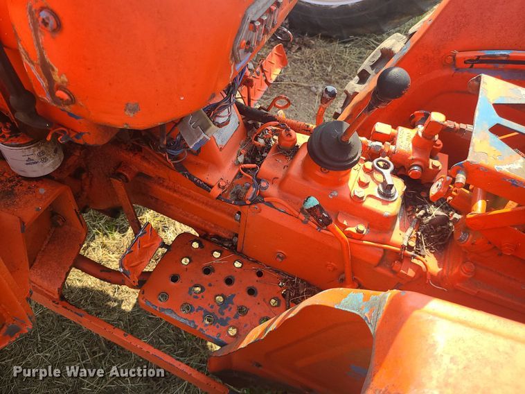 image for item LE9247 Hinomoto 1477  tractor