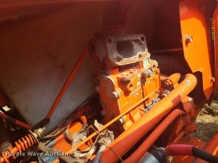 image for item LE9247 Hinomoto 1477  tractor