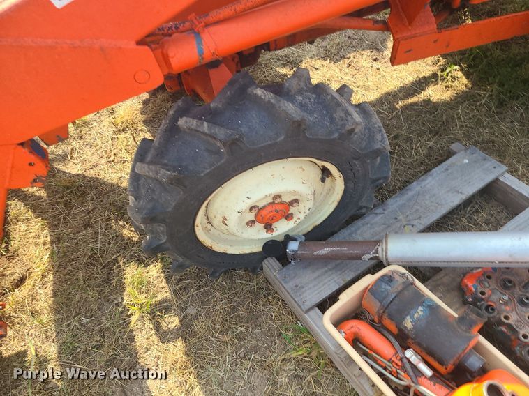 image for item LE9247 Hinomoto 1477  tractor