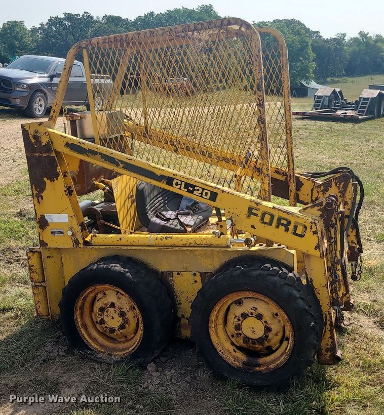 image for item LE9248 Ford CL-20  skid steer loader