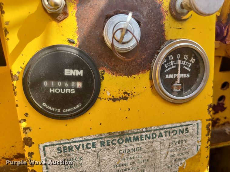 image for item LE9248 Ford CL-20  skid steer loader