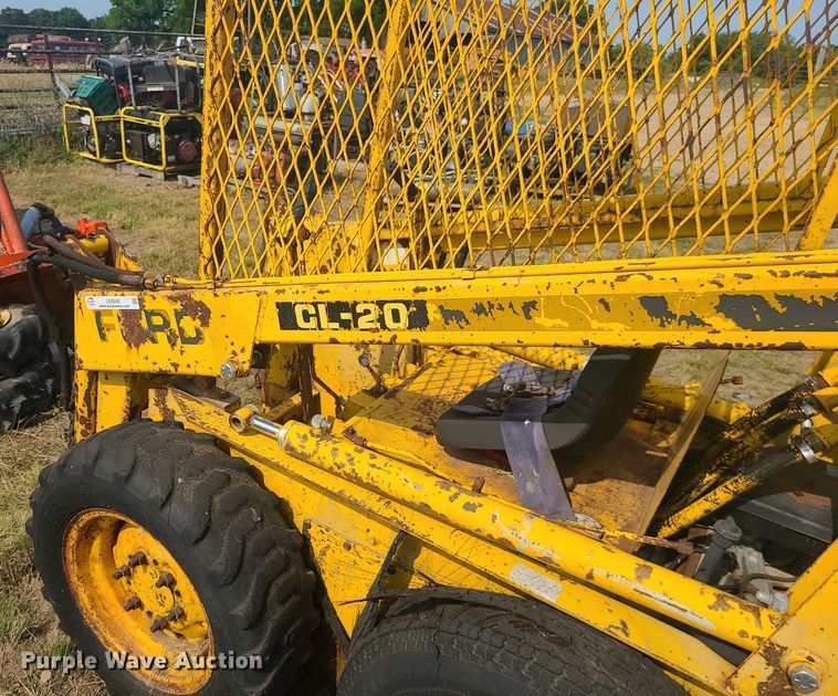 image for item LE9248 Ford CL-20  skid steer loader
