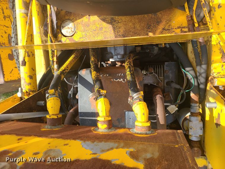 image for item LE9248 Ford CL-20  skid steer loader