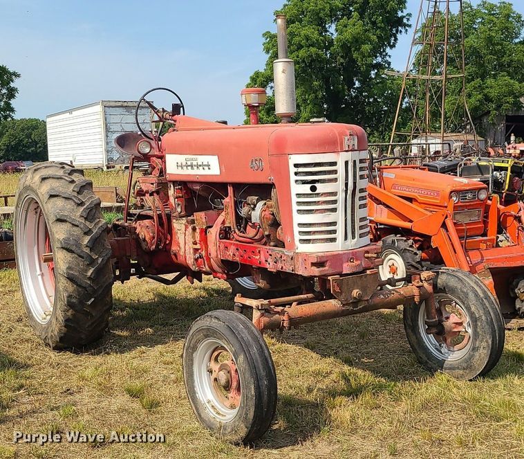 image for item LE9249 1956 Farmall 450  tractor