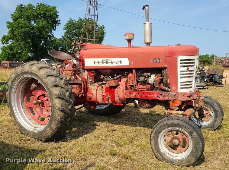image for item LE9249 1956 Farmall 450  tractor