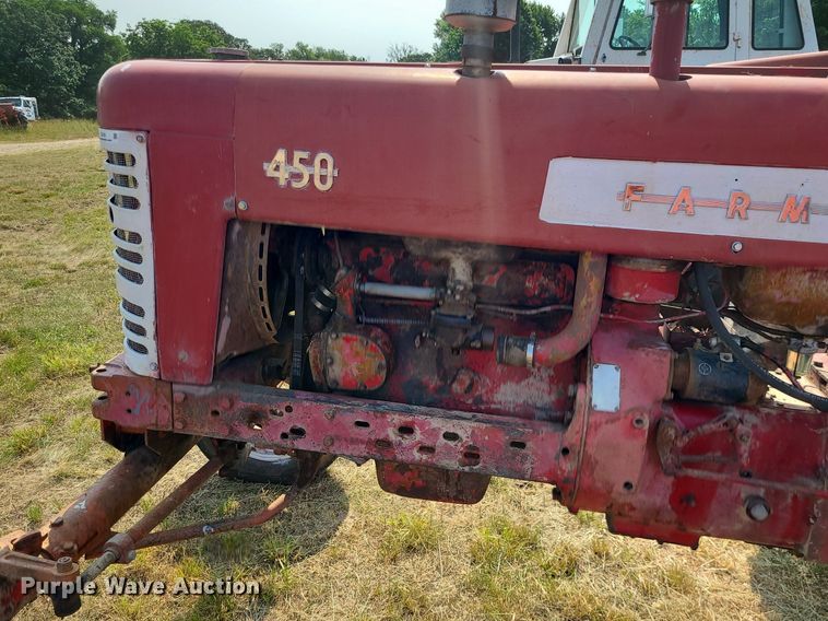 image for item LE9249 1956 Farmall 450  tractor