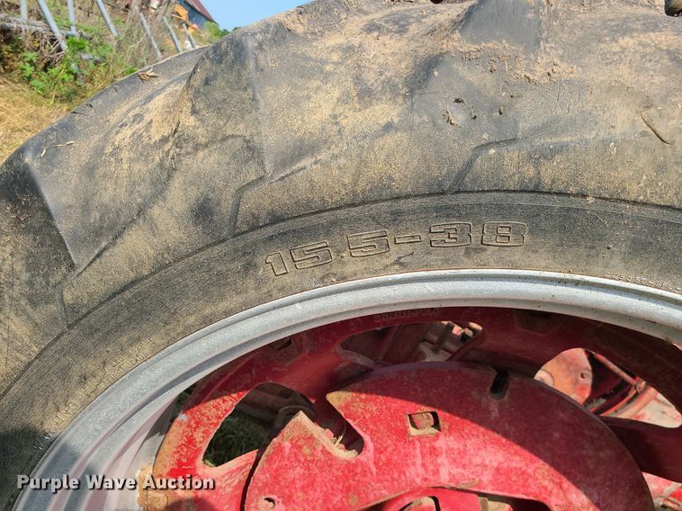 image for item LE9249 1956 Farmall 450  tractor