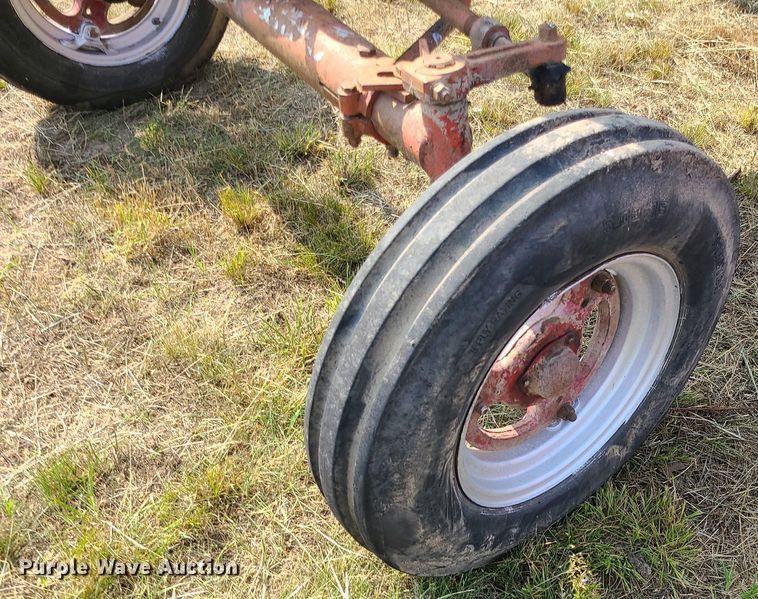 image for item LE9249 1956 Farmall 450  tractor