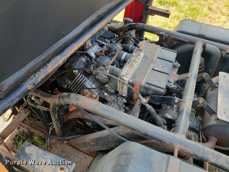 image for item LE9251 1988 Kawasaki Mule  utility vehicle