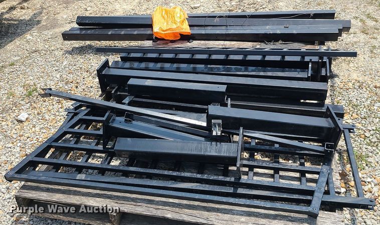 image for item LE9261 Fencing