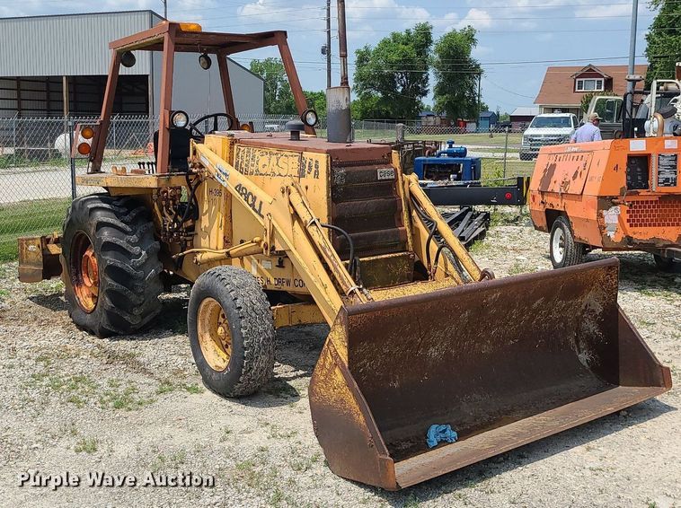 image for item LE9265 1985 Case 480LL  landscape tractor