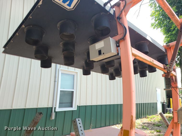 image for item LE9266 (2) Wanco arrow board trailers