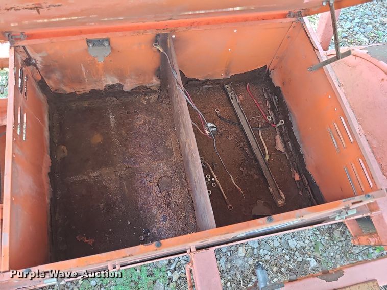 image for item LE9267 (2) Wanco arrow board trailers