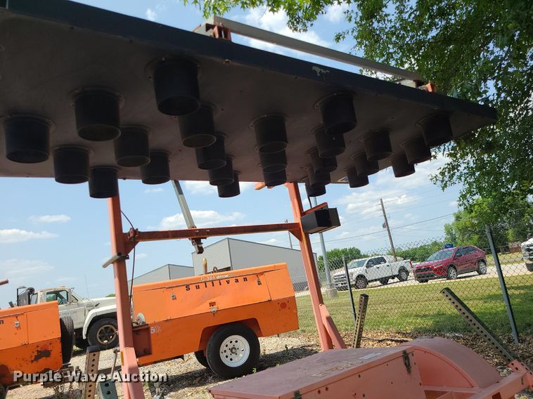 image for item LE9267 (2) Wanco arrow board trailers