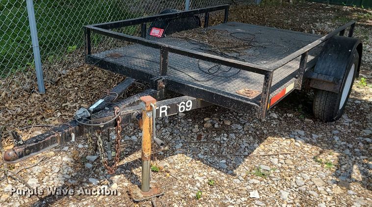 image for item LE9268 2004 Shop built  utility trailer