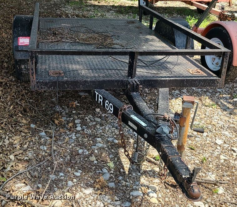 image for item LE9268 2004 Shop built  utility trailer