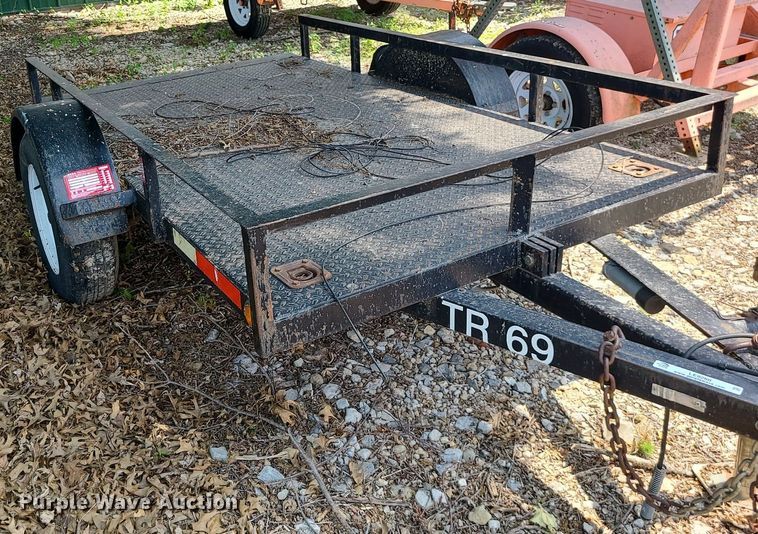 image for item LE9268 2004 Shop built  utility trailer