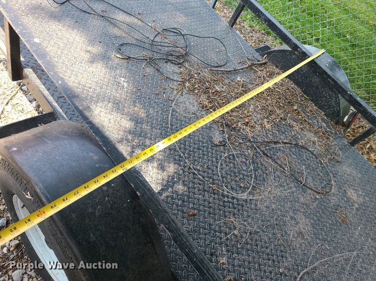 image for item LE9268 2004 Shop built  utility trailer