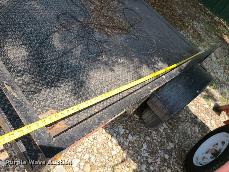 image for item LE9268 2004 Shop built  utility trailer