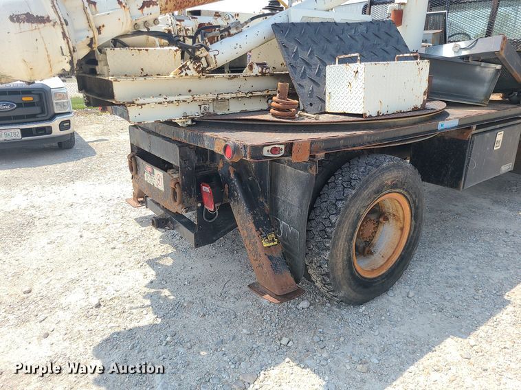 image for item LE9270 1992 Ford F700  pressure digger truck