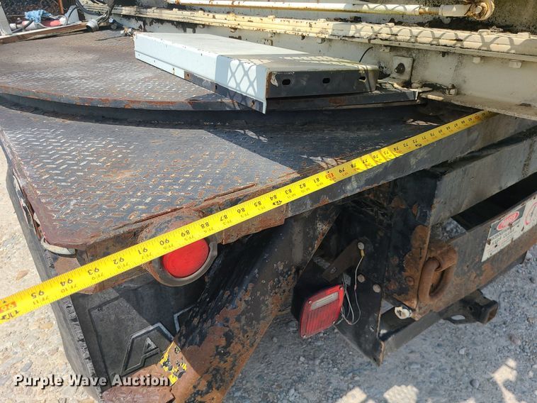 image for item LE9270 1992 Ford F700  pressure digger truck