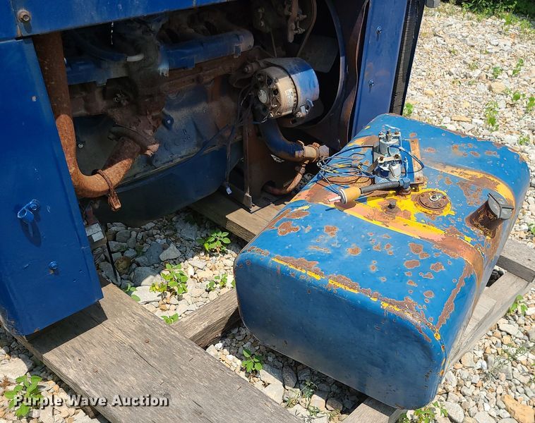 image for item LE9271 Ford  power unit