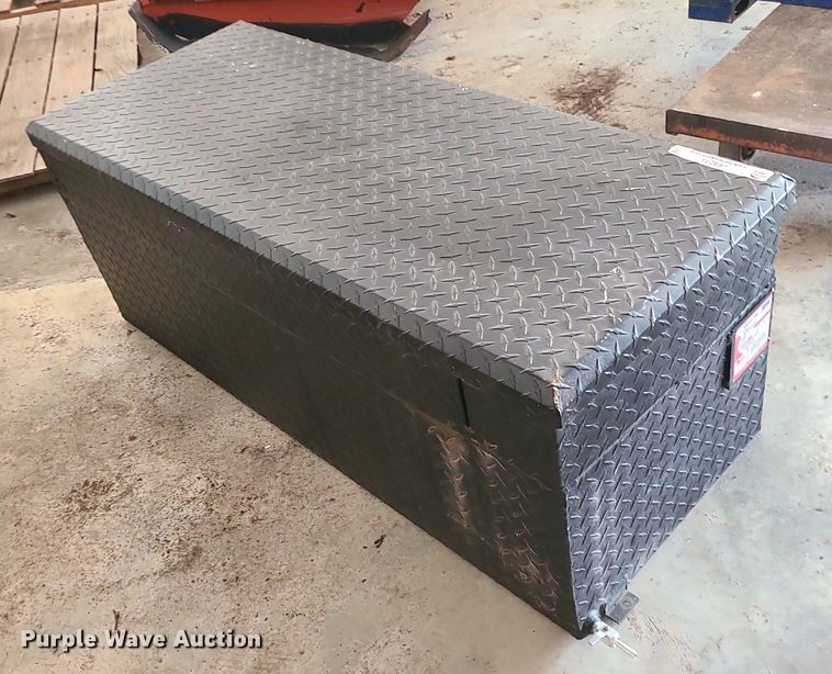 image for item LE9274 RDS  auxiliary fuel tank/toolbox