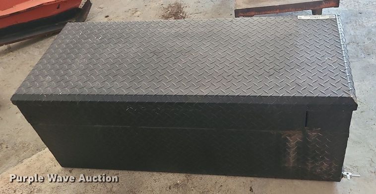 image for item LE9274 RDS  auxiliary fuel tank/toolbox