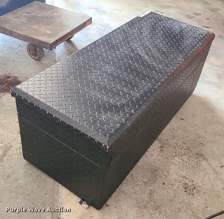 image for item LE9274 RDS  auxiliary fuel tank/toolbox